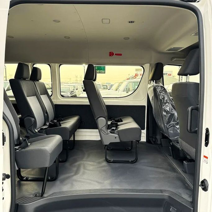 Новый Toyota HiAce H300, 3.5 л, 2025 в Дубае от Sola Motors Белый цвет. GCC | AUTO.AE