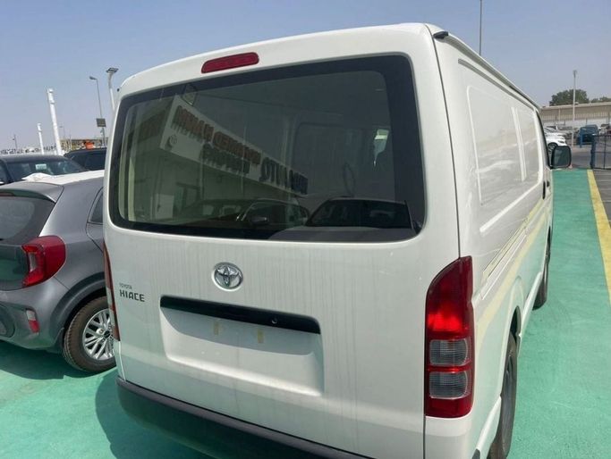New Toyota HiAce H200 Facelift, 3.0 l, 2025 in Dubai by Mohamed Hakim Motors, White color. GCC Specs | AUTO.AE