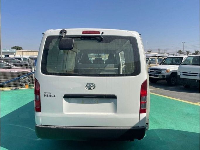 New Toyota HiAce H200 Facelift, 2.7 l, 2025 in Dubai by Mohamed Hakim Motors, White color. GCC Specs | AUTO.AE