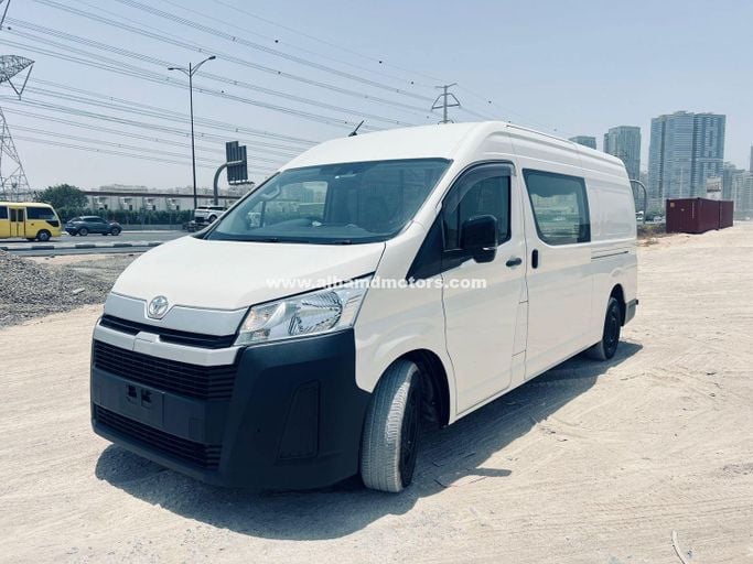 Подержанный Toyota HiAce H300, 2.8 л, 2019 в Дубае от Alhamd Motors Белый цвет. Other | AUTO.AE