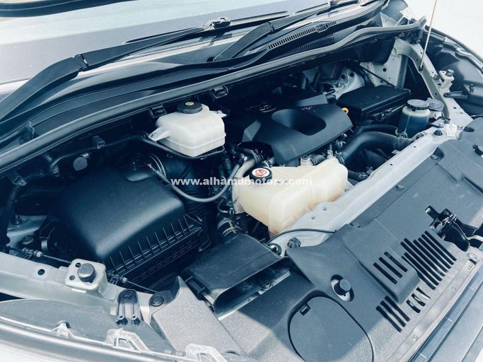 Подержанный Toyota HiAce H300, 2.8 л, 2019 в Дубае от Alhamd Motors Белый цвет. Other | AUTO.AE