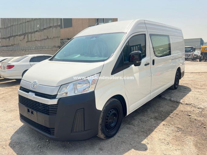 Подержанный Toyota HiAce H300, 2.8 л, 2020 в Дубае от Alhamd Motors Белый цвет. Other | AUTO.AE