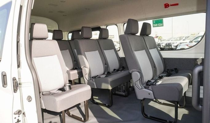 Новый Toyota HiAce H300, 3.5 л, 2025 в Дубае от Najem Motors Белый цвет. GCC | AUTO.AE