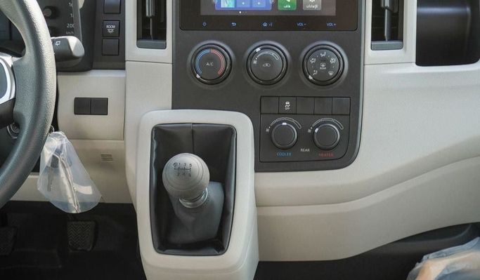 Новый Toyota HiAce H300, 3.5 л, 2025 в Дубае от Najem Motors Белый цвет. GCC | AUTO.AE