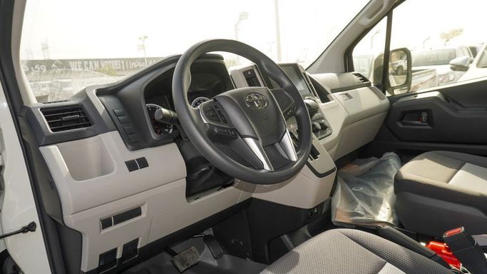 Новый Toyota HiAce H300, 3.5 л, 2025 в Дубае от Najem Motors Белый цвет. GCC | AUTO.AE