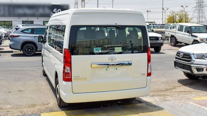 Новый Toyota HiAce H300, 3.5 л, 2024 в Дубае от Najem Motors Белый цвет. GCC | AUTO.AE
