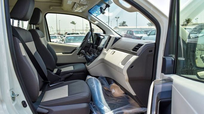 Новый Toyota HiAce H300, 3.5 л, 2024 в Дубае от Najem Motors Белый цвет. GCC | AUTO.AE