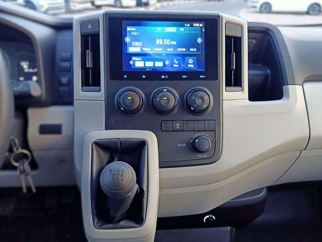 Новый Toyota HiAce H300, 3.5 л, 2025 в Дубае от Soltan Auto Белый цвет. GCC | AUTO.AE