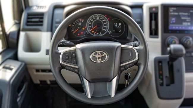 Новый Toyota HiAce H300, 3.5 л, 2025 в Дубае от Soltan Auto Белый цвет. GCC | AUTO.AE