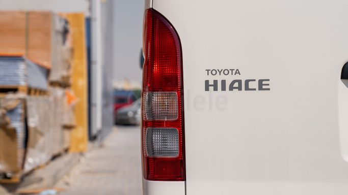 Новый Toyota HiAce H200 Рестайлинг, 3.0 л, 2025 в Дубае от Milele Белый цвет. Other | AUTO.AE