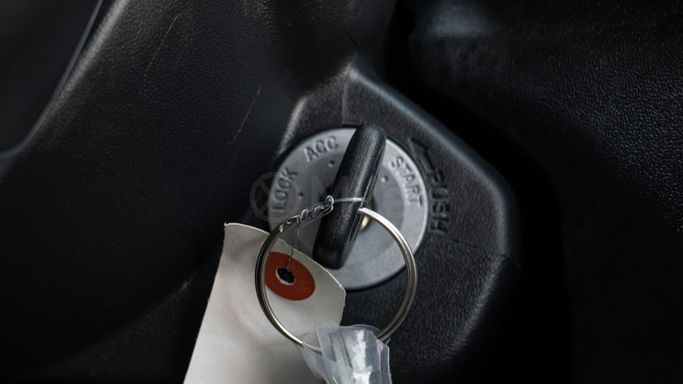 Новый Toyota HiAce H200 Рестайлинг, 3.0 л, 2025 в Дубае от Milele Белый цвет. Other | AUTO.AE