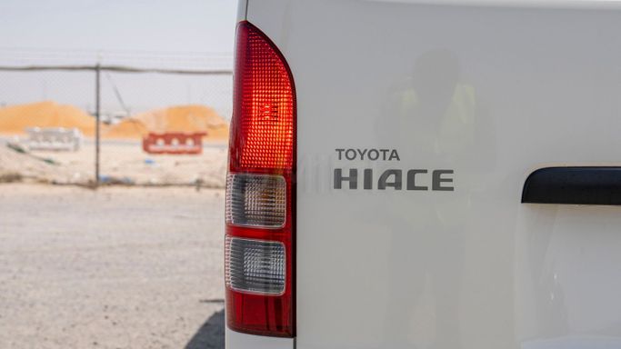Новый Toyota HiAce H200 Рестайлинг, 3.0 л, 2025 в Дубае от Milele Белый цвет. Other | AUTO.AE