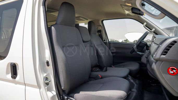 Новый Toyota HiAce H200 Рестайлинг, 3.0 л, 2025 в Дубае от Milele Белый цвет. Other | AUTO.AE
