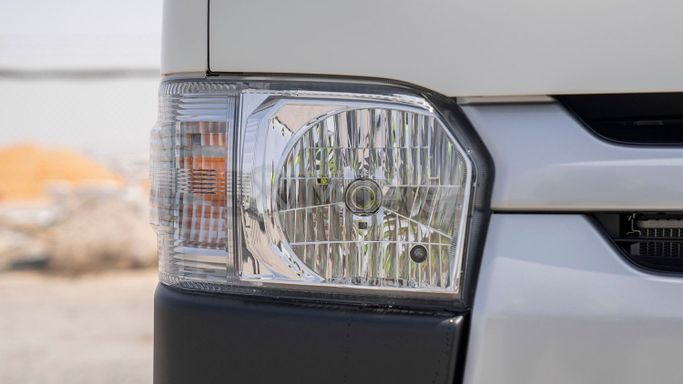 Новый Toyota HiAce H200 Рестайлинг, 3.0 л, 2025 в Дубае от Milele Белый цвет. Other | AUTO.AE