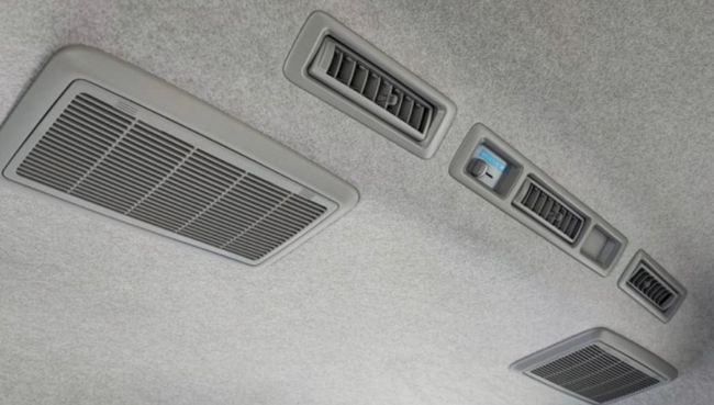 Новый Toyota HiAce H200 Рестайлинг, 2.5 л, 2023 в Дубае от Falcons GT Motors FZCO Белый цвет. Other | AUTO.AE