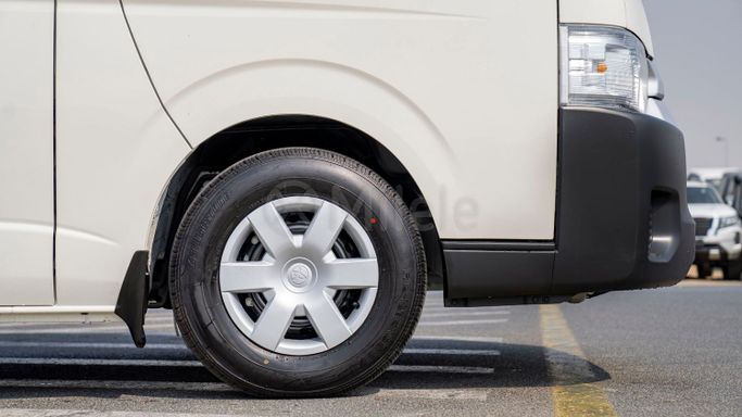Новый Toyota HiAce H200 Рестайлинг, 3.0 л, 2024 в Дубае от Milele Белый цвет. Other | AUTO.AE