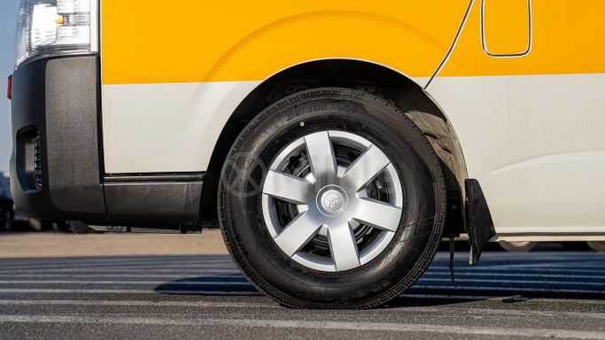 New Toyota HiAce H200 Facelift, 3.0 l, 2023 in Dubai by Milele, White color. Other | AUTO.AE