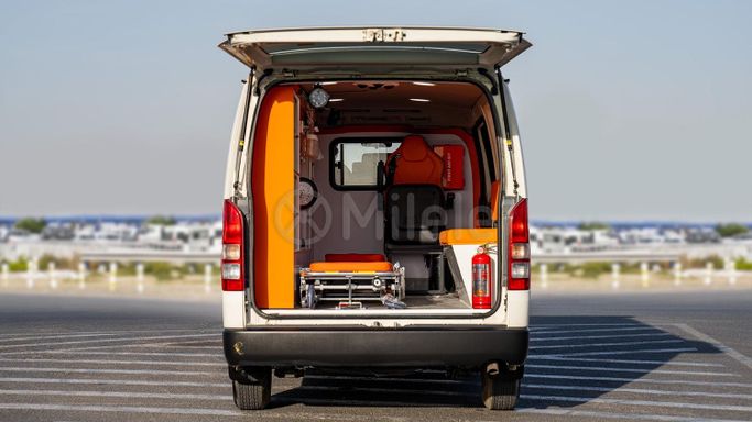 New Toyota HiAce H200 Facelift, 3.0 l, 2023 in Dubai by Milele, White color. Other | AUTO.AE