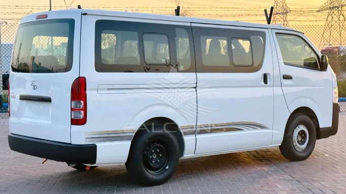 Новый Toyota HiAce H200 Рестайлинг, 2.5 л, 2024 в Дубае от Falcons GT Motors FZCO Белый цвет. Other | AUTO.AE