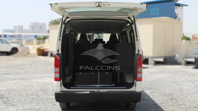 Новый Toyota HiAce H200 Рестайлинг, 2.5 л, 2025 в Дубае от Falcons GT Motors FZCO Белый цвет. Other | AUTO.AE