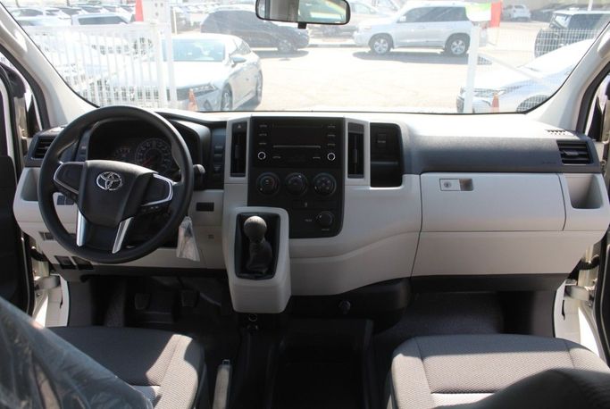 Новый Toyota HiAce H300, 3.5 л, 2023 в Дубае от Titanum Cars Белый цвет. Other | AUTO.AE