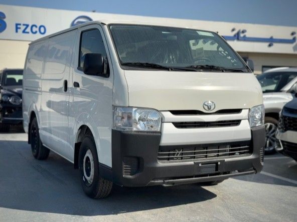Новый Toyota HiAce H200 Рестайлинг, 2.7 л, 2024 в Дубае от Titanum Cars Белый цвет. Other | AUTO.AE