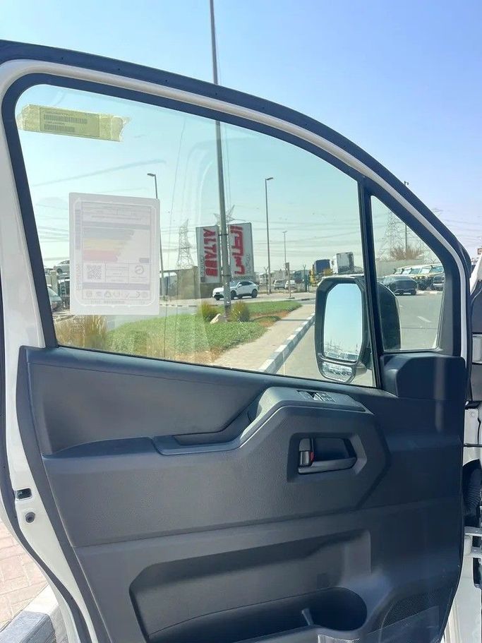 Новый Toyota HiAce H300, 3.5 л, 2025 в Дубае от Shalimar Белый цвет. GCC | AUTO.AE