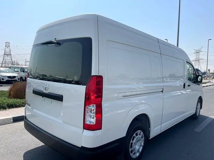 Новый Toyota HiAce H300, 3.5 л, 2025 в Дубае от Shalimar Белый цвет. GCC | AUTO.AE