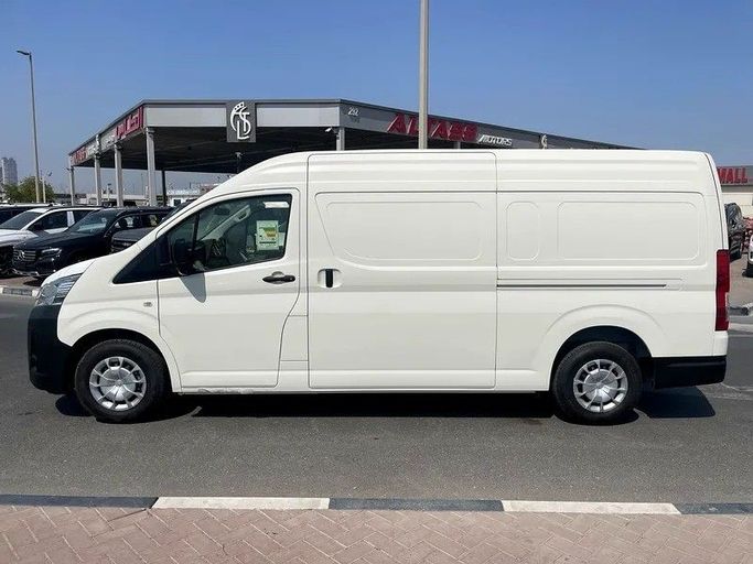 Новый Toyota HiAce H300, 3.5 л, 2025 в Дубае от Shalimar Белый цвет. GCC | AUTO.AE