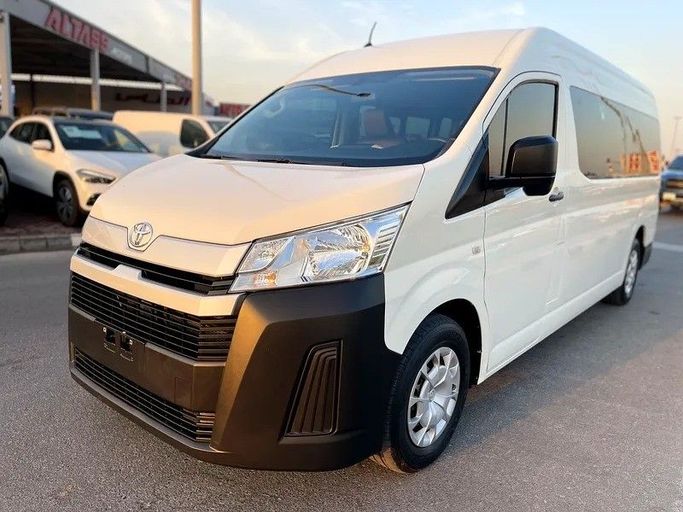 Подержанный Toyota HiAce H300, 3.5 л, 2023 в Дубае от Shalimar Белый цвет. GCC | AUTO.AE