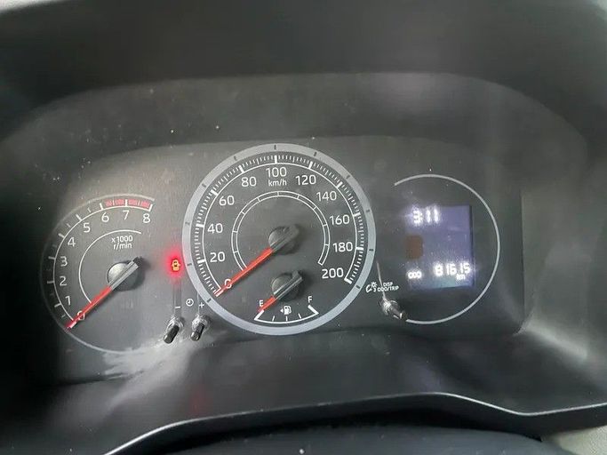 Подержанный Toyota HiAce H300, 3.5 л, 2023 в Дубае от Shalimar Белый цвет. GCC | AUTO.AE