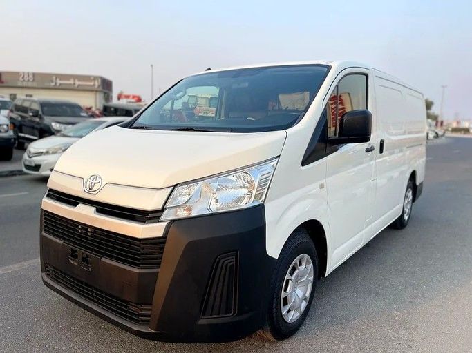 Подержанный Toyota HiAce H300, 3.5 л, 2020 в Дубае от Shalimar Белый цвет. GCC | AUTO.AE