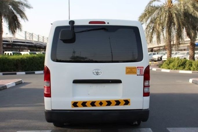 Used Toyota HiAce H200 Facelift, 2.7 l, 2022 in Dubai by SZS Auto Planet, White color. GCC Specs | AUTO.AE