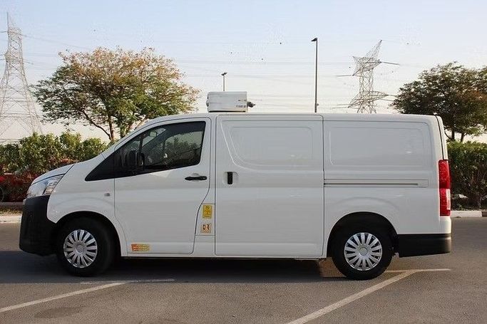 Used Toyota HiAce H200 Facelift, 2.0 l, 2020 in Dubai by SZS Auto Planet, White color. GCC Specs | AUTO.AE