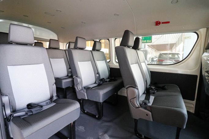 Новый Toyota HiAce H300, 3.5 л, 2025 в Дубае от Atlantic Motors FZCO Белый цвет.  | AUTO.AE
