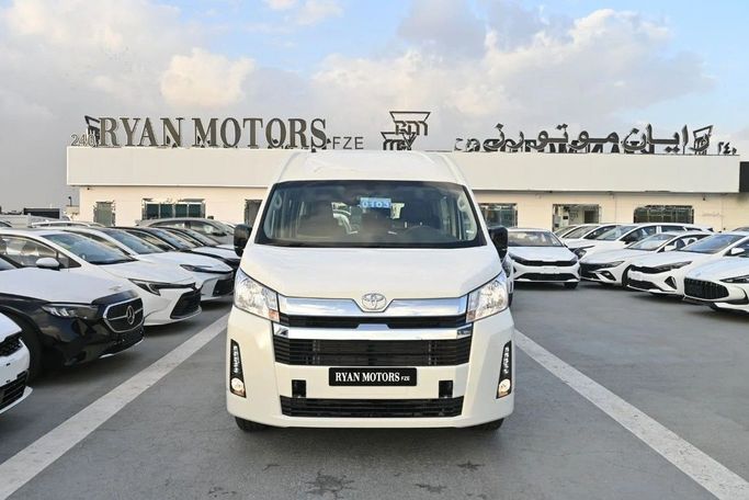 Новый Toyota HiAce H300, 3.5 л, 2026 в Дубае от RMG Automobiles Белый цвет. GCC | AUTO.AE