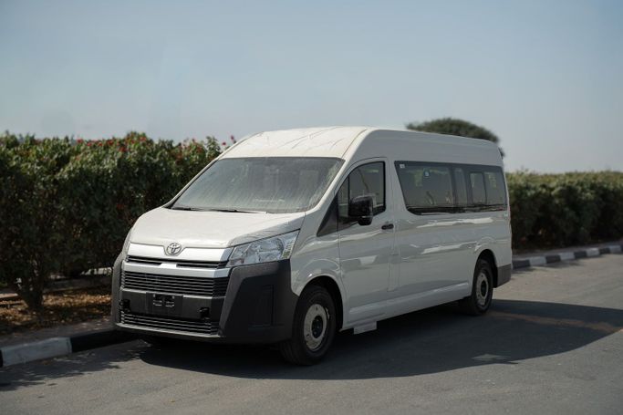 Новый Toyota HiAce H300, 3.5 л, 2026 в Дубае от Alkady Cars Белый цвет. GCC | AUTO.AE