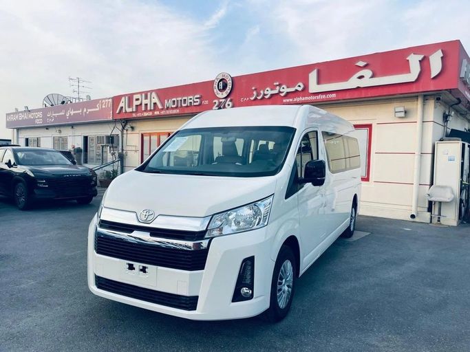 Новый Toyota HiAce H300, 2.8 л, 2026 в Дубае от ALPHA MOTORS FZE Белый цвет. GCC | AUTO.AE