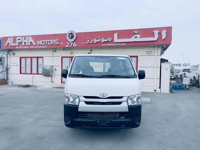 جديدة Toyota HiAce عملية فيس ليفت H200, 2.5 l, 2025 في في دبي من ALPHA MOTORS FZE، اللون أبيض. أخرى | AUTO.AE
