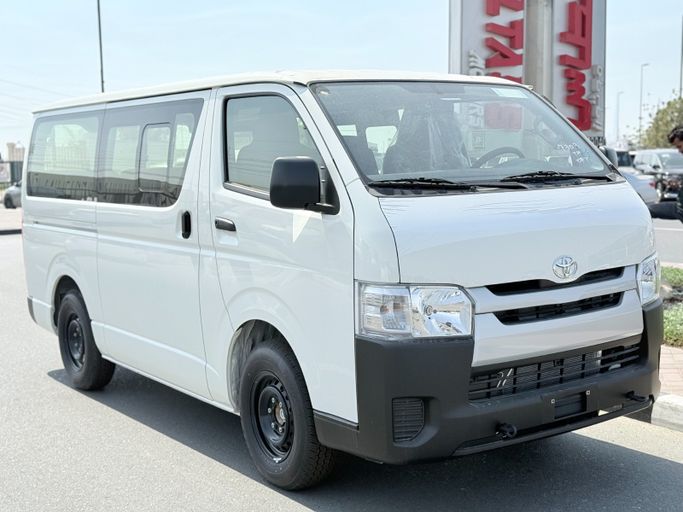 جديدة Toyota HiAce عملية فيس ليفت H200, 2.0 l, 2025 في في دبي، اللون أبيض. أخرى | AUTO.AE