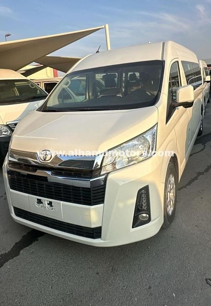 Подержанный Toyota HiAce H300, 2.8 л, 2023 в Дубае от Alhamd Motors Белый цвет.  | AUTO.AE | Объявление #258677