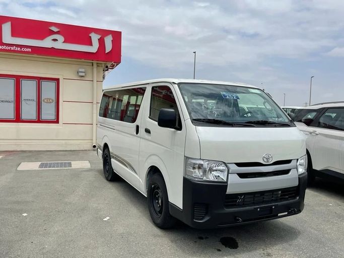 Подержанный Toyota HiAce H200 Рестайлинг, 2.5 л, 2024 в Дубае от Alpha Motors Белый цвет.  | AUTO.AE | Объявление #264313