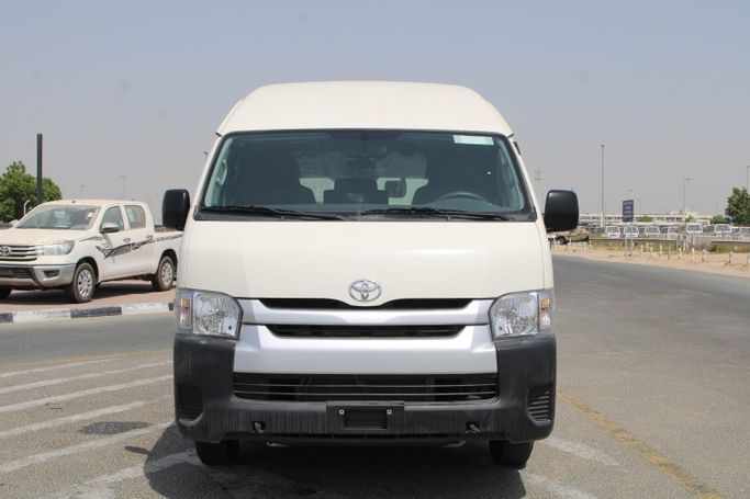 Новый Toyota HiAce H200 Рестайлинг, 2.7 л, 2025 в Дубае от Wafrah Automotive Fzco Белый цвет. GCC | AUTO.AE | Объявление #273092