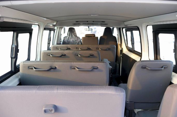 Новый Toyota HiAce H200 Рестайлинг, 2.5 л, 2026 в ОАЭ, Дубай от ALPHA MOTORS FZE Белый цвет. Японская | AUTO.AE | Объявление #295457 — фото 10 из 18