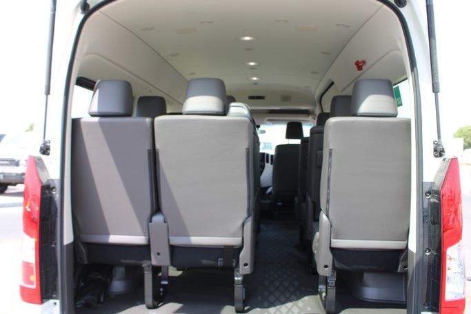 جديدة Toyota HiAce H300، 3.5 لتر، 2026 في الإمارات، دبي من Wafrah Automotive Fzco، اللون أبيض. مواصفات الخليج | AUTO.AE | إعلان #295559 — صورة 16 من 19