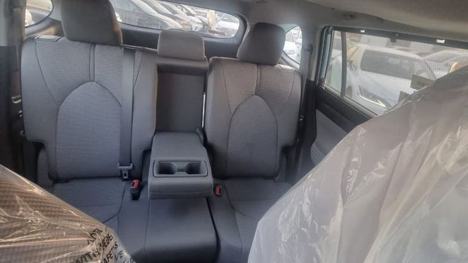 New Toyota Highlander IV (U70), 2.5 l, 2024 in Dubai by Mohamed Hakim Motors, Silver color. GCC Specs | AUTO.AE