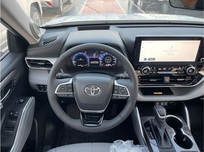 Новый Toyota Highlander IV (U70), 2.4 л, 2024 в Дубае от Mohamed Hakim Motors Белый цвет. GCC | AUTO.AE