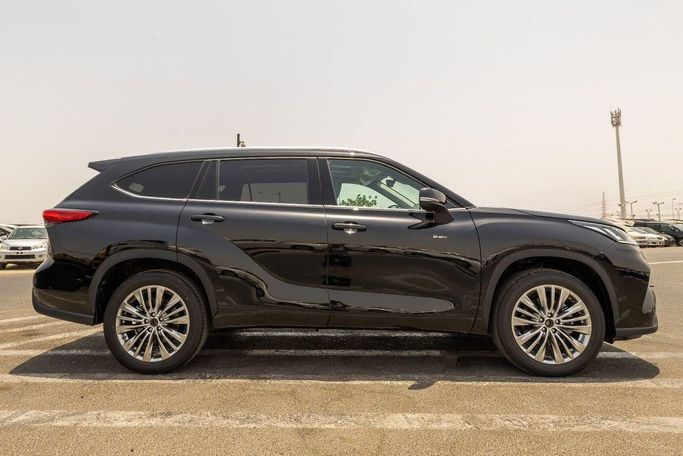 Новый Toyota Highlander IV (U70), 2.5 л, 2023 в Дубае от Mohamed Hakim Motors Черный цвет. GCC | AUTO.AE