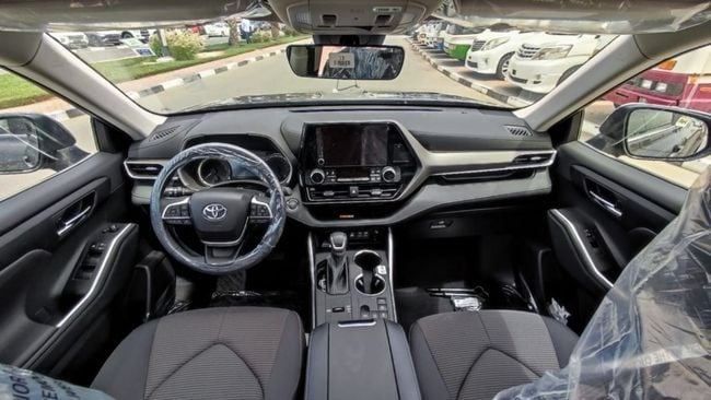 Новый Toyota Highlander IV (U70), 2.5 л, 2023 в Дубае от Soltan Auto Серый цвет. GCC | AUTO.AE