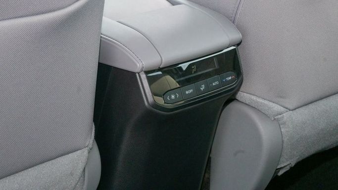 Новый Toyota Highlander IV (U70), 2.5 л, 2024 в Дубае от Najem Motors Черный цвет. GCC | AUTO.AE